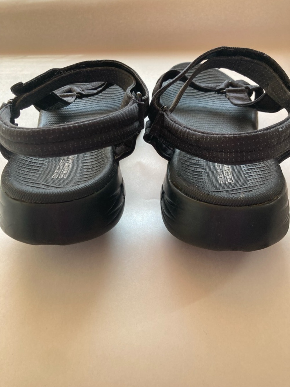 Skechers 15316 Womens Go 600 Brilliancy Sandals Black Strappy Goga Mat Size 9 - Picture 4 of 7